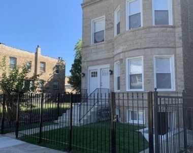 6541 S Ingleside Avenue - Photo Thumbnail 1