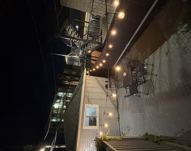 6541 S Ingleside Avenue - Photo Thumbnail 14