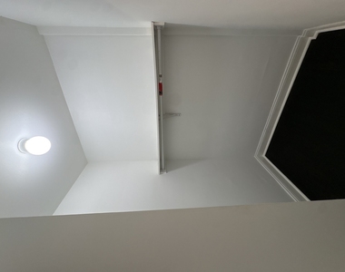 6541 S Ingleside Avenue - Photo Thumbnail 12
