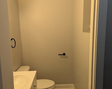 6401 S Saint Lawrence Avenue - Photo Thumbnail 10