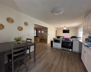 6702 Songwood Drive - Photo Thumbnail 3