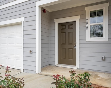 2010 Ayla Drive - Photo Thumbnail 2