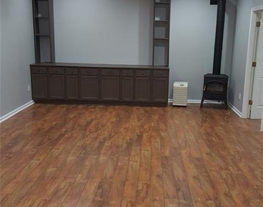 3885 Waterford Drive - Photo Thumbnail 29