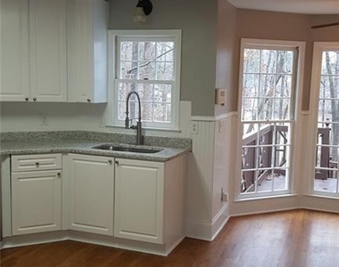 3885 Waterford Drive - Photo Thumbnail 7