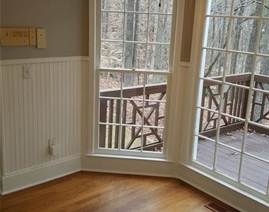3885 Waterford Drive - Photo Thumbnail 11
