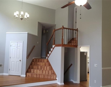 3885 Waterford Drive - Photo Thumbnail 1