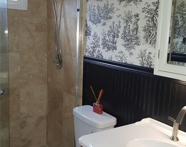 3885 Waterford Drive - Photo Thumbnail 12