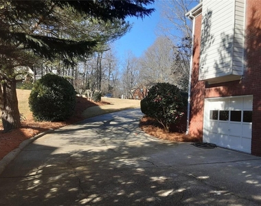 3885 Waterford Drive - Photo Thumbnail 42