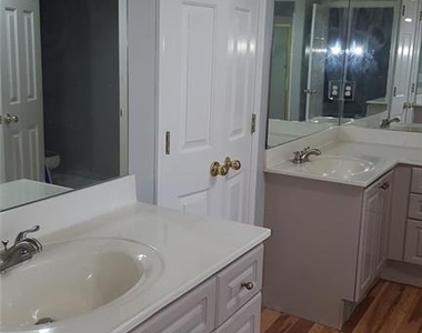 3885 Waterford Drive - Photo Thumbnail 18