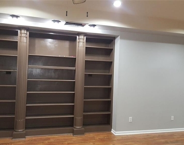 3885 Waterford Drive - Photo Thumbnail 28