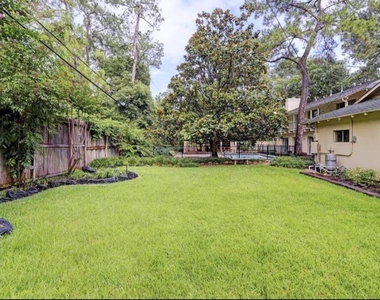 11910 Steppingstone Lane - Photo Thumbnail 10