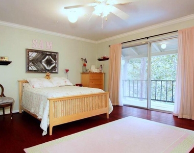 11910 Steppingstone Lane - Photo Thumbnail 8