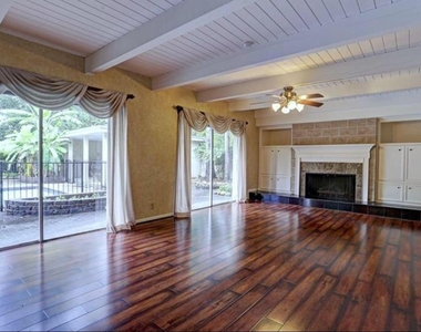 11910 Steppingstone Lane - Photo Thumbnail 3