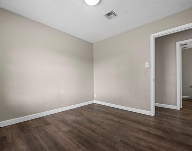 15915 Mueschke Road - Photo Thumbnail 31