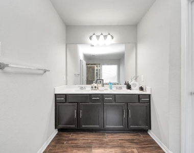 2643 Ridgeback Drive - Photo Thumbnail 26