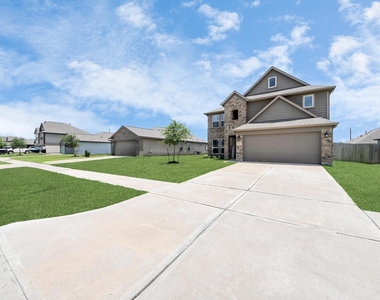 2643 Ridgeback Drive - Photo Thumbnail 2