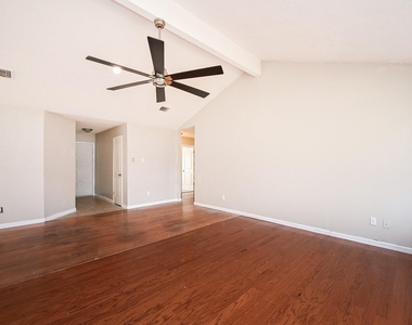 1114 Blue Diamond Drive - Photo Thumbnail 4