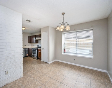 1114 Blue Diamond Drive - Photo Thumbnail 5