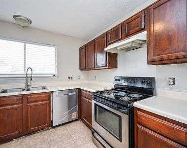 1114 Blue Diamond Drive - Photo Thumbnail 7