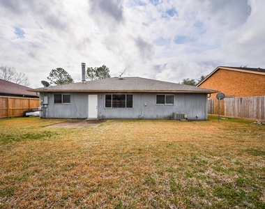 1114 Blue Diamond Drive - Photo Thumbnail 18