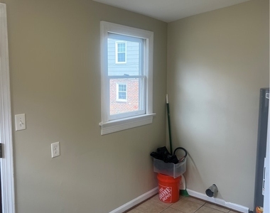 809 Fort Henry Street - Photo Thumbnail 8