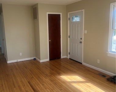 809 Fort Henry Street - Photo Thumbnail 3