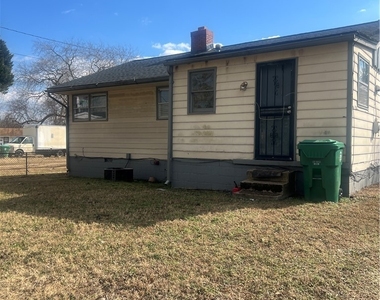 809 Fort Henry Street - Photo Thumbnail 2