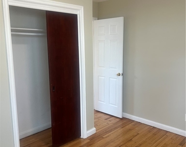 809 Fort Henry Street - Photo Thumbnail 14