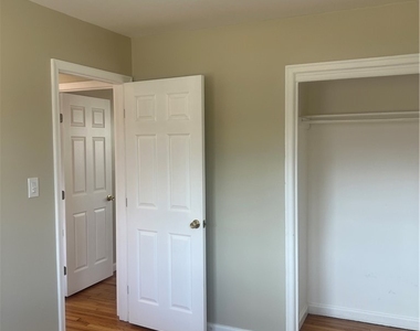 809 Fort Henry Street - Photo Thumbnail 16