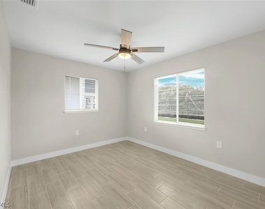 27150 Esther Drive - Photo Thumbnail 14