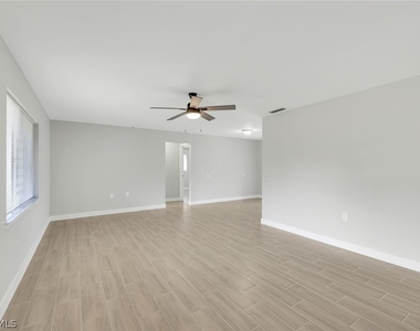 27150 Esther Drive - Photo Thumbnail 10