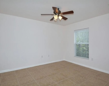 9918 Horse Creek Road - Photo Thumbnail 7