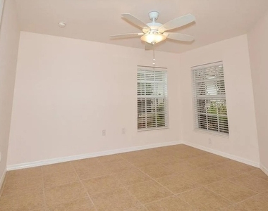 9918 Horse Creek Road - Photo Thumbnail 6