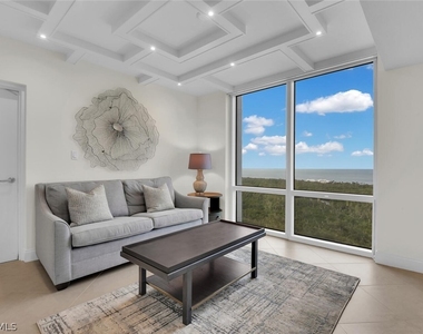 7515 Pelican Bay Boulevard - Photo Thumbnail 10