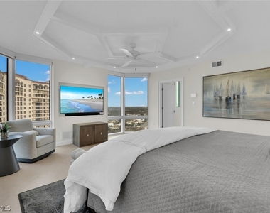 7515 Pelican Bay Boulevard - Photo Thumbnail 19