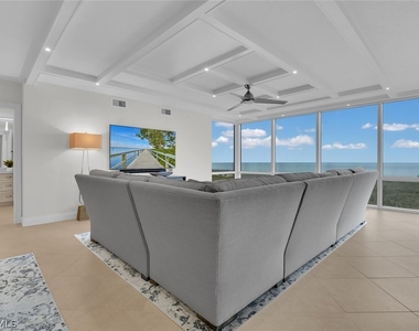 7515 Pelican Bay Boulevard - Photo Thumbnail 1