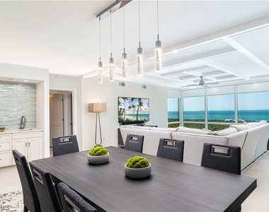 7515 Pelican Bay Boulevard - Photo Thumbnail 6