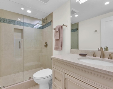7515 Pelican Bay Boulevard - Photo Thumbnail 27