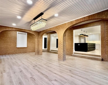 300 Dunnam Avenue - Photo Thumbnail 7