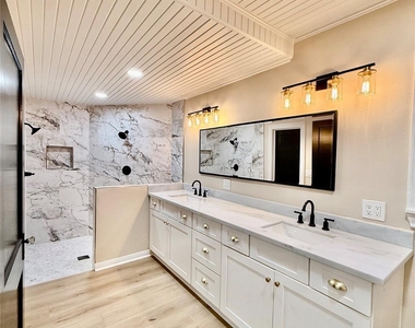 300 Dunnam Avenue - Photo Thumbnail 17