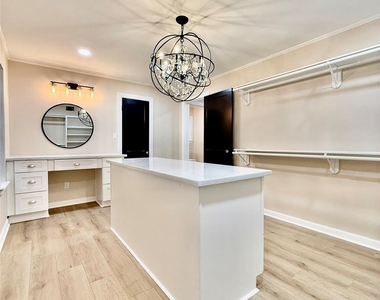 300 Dunnam Avenue - Photo Thumbnail 19