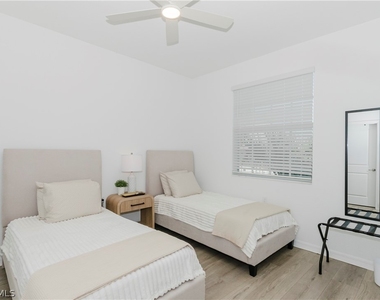 15275 Green Acre Avenue - Photo Thumbnail 19