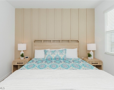 15275 Green Acre Avenue - Photo Thumbnail 10