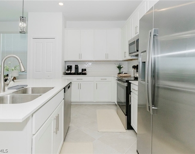 15275 Green Acre Avenue - Photo Thumbnail 1