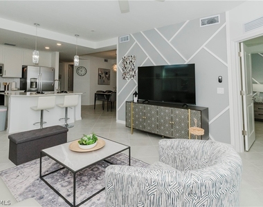 15285 Green Acre Avenue - Photo Thumbnail 7