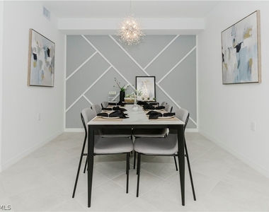 15285 Green Acre Avenue - Photo Thumbnail 5