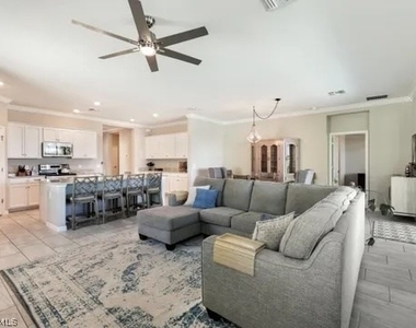 16315 Bonita Landing Circle - Photo Thumbnail 8