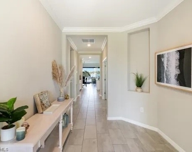 16315 Bonita Landing Circle - Photo Thumbnail 18