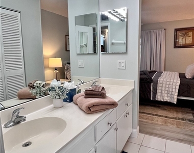 209 Palm Drive - Photo Thumbnail 17