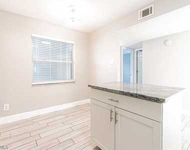 1392 Churchill Circle - Photo Thumbnail 5